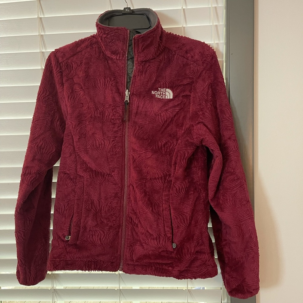 North face. Size small. Burgundy